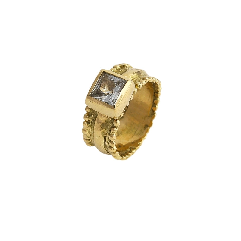 Iphis Ring with Sapphire - Solid Gold