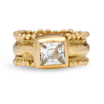 Iphis Ring with Sapphire - Solid Gold