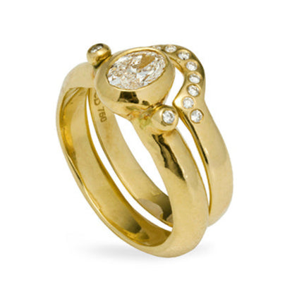 Pyrrha Ring with Diamond - Solid Gold