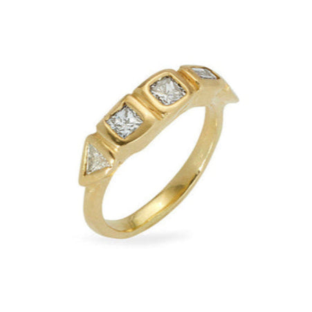 Baucis Ring with Diamond - Solid Gold