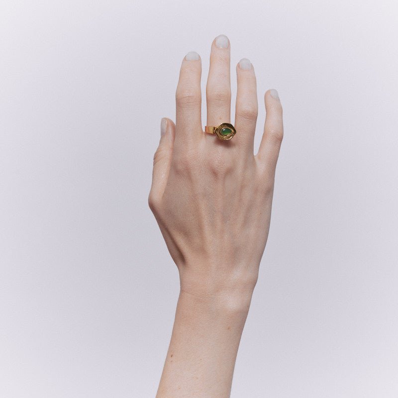 Jushi Ring with Jade - 18K Gold Plated